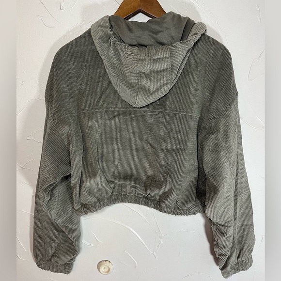 ASHLEY BY 26 Sage Crop Jacket With Cargo Pockets SZ L - Picture 4 of 14